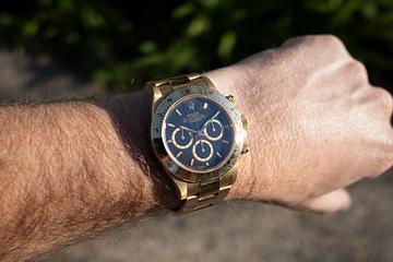 1989 Rolex 18K YG Daytona 16528 with Mark 2 4 Line Inverted 6 Black Dial 
