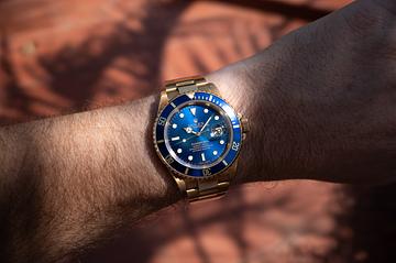 2001 Rolex 18K YG Submariner 16118 Blue Dial with Box and Papers 