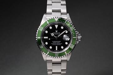 2005 Rolex Green Submariner 16610LV