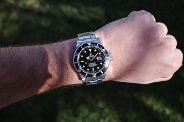 1996 Rolex Submariner 16610 with Papers & Hang Tag 