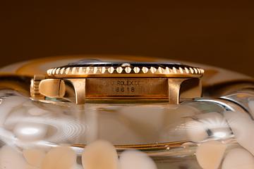 2005 Rolex 18K YG Submariner 16618 Blue Dial and Chinese Date Disk