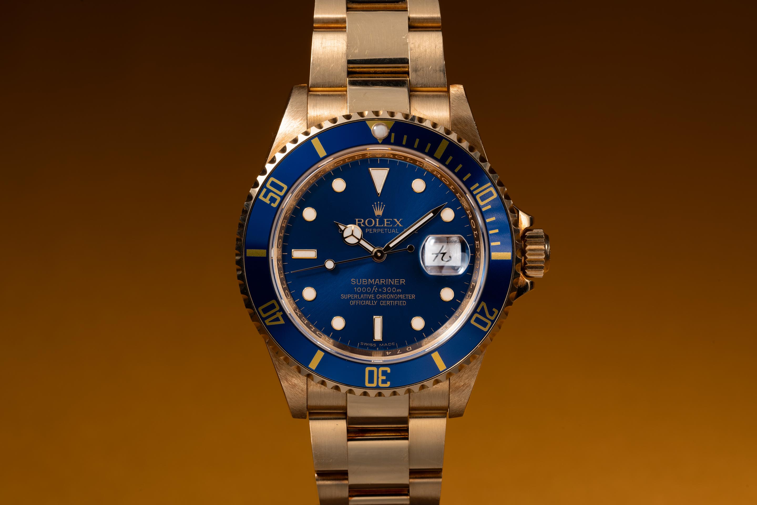 Rakiaさま♡ロイヤルブルー 2005 Rolex 18K YG Submariner 16618 Blue Dial and Chinese Date Disk