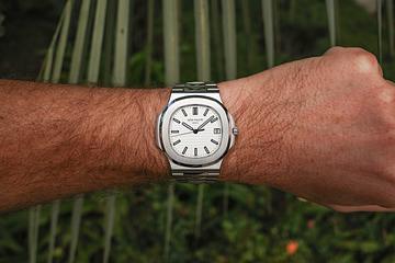 2018 Patek Philippe Nautilus 5711/1A-011 Silver Dial with Box and Papers 