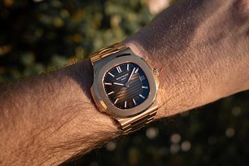 Patek Philippe 18k RG Nautilus 5711/1R Brown Dial with Box