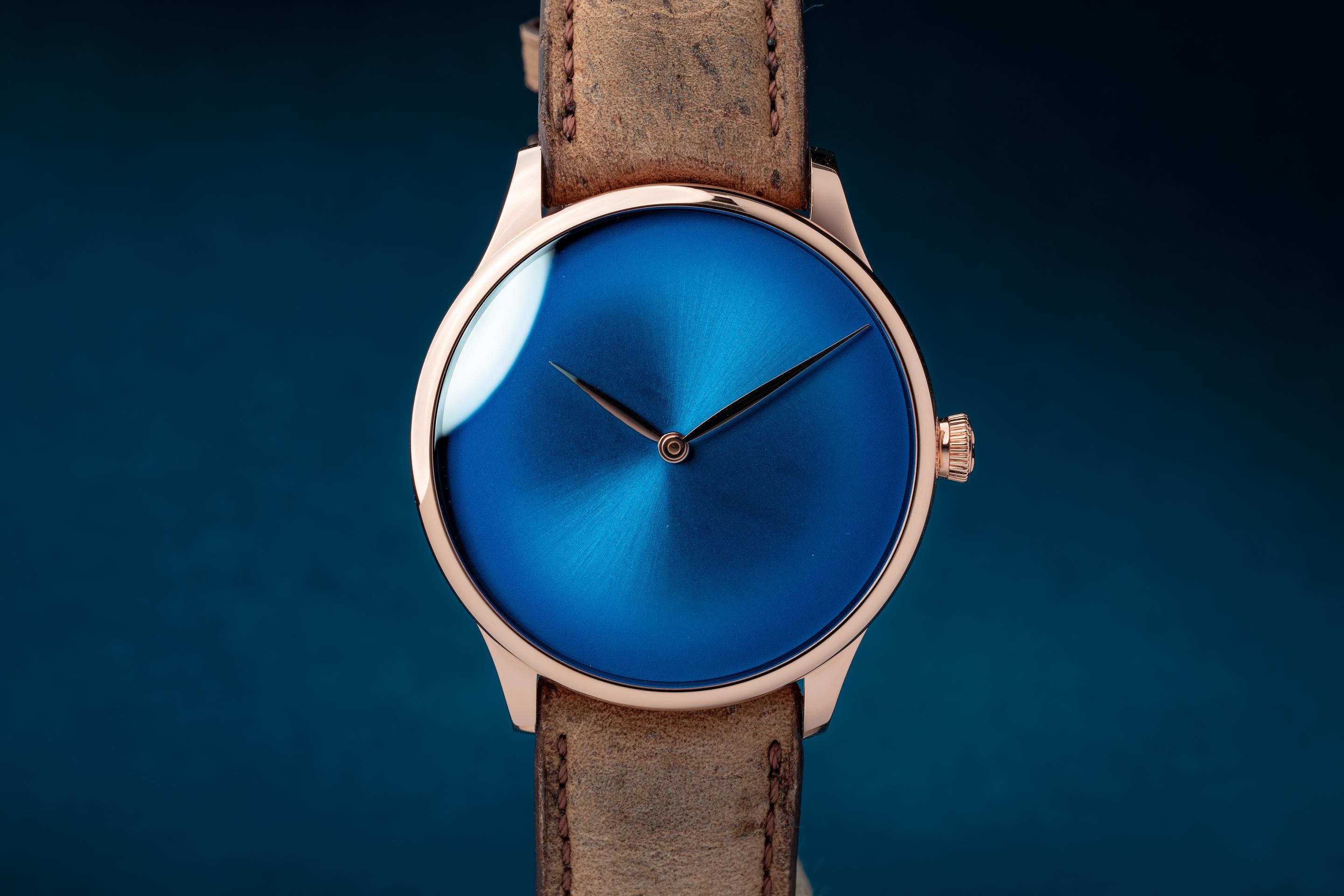 2021 H. Moser & Cie. Venturer 2327-0411 Arctic Blue Fumé Dial