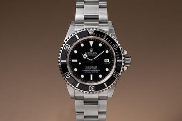 1999 Rolex Sea-Dweller 16600 with Papers