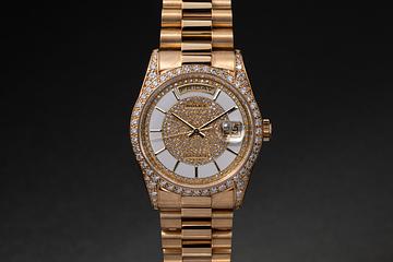 1995 Rolex 18K YG & Diamond Day-Date 18338 White Carousel Diamond Pavé Dial