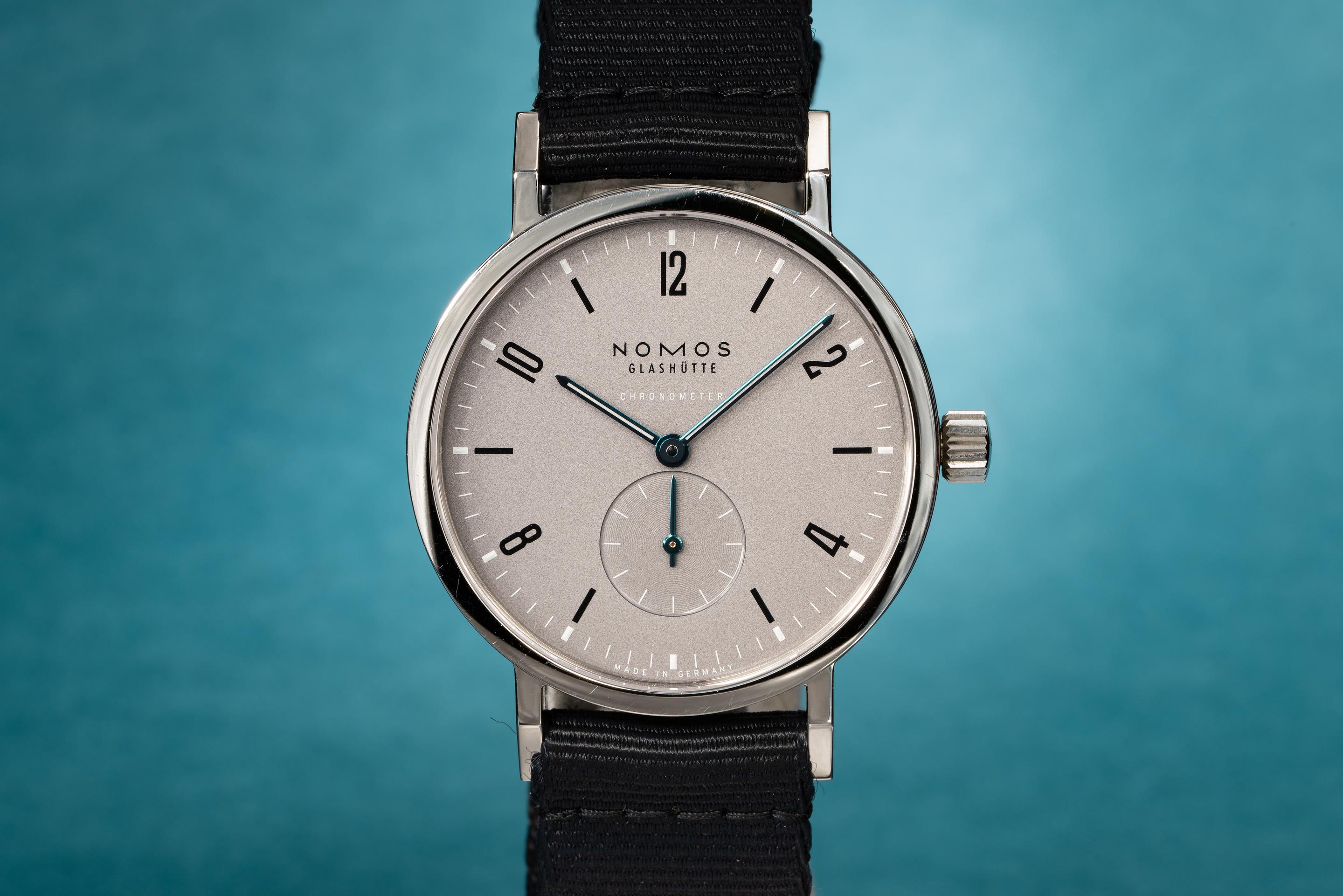 Nomos hodinkee outlet