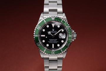 2005 Rolex Submariner 16610LV with Box & Papers