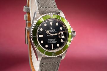 2006 Rolex Green Submariner 16610LV New Grey Leather Strap