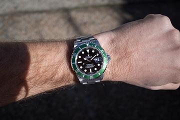 2006 Rolex Submariner 16610LV with Papers 